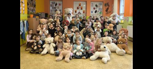 Den objetí plyšového medvídka 