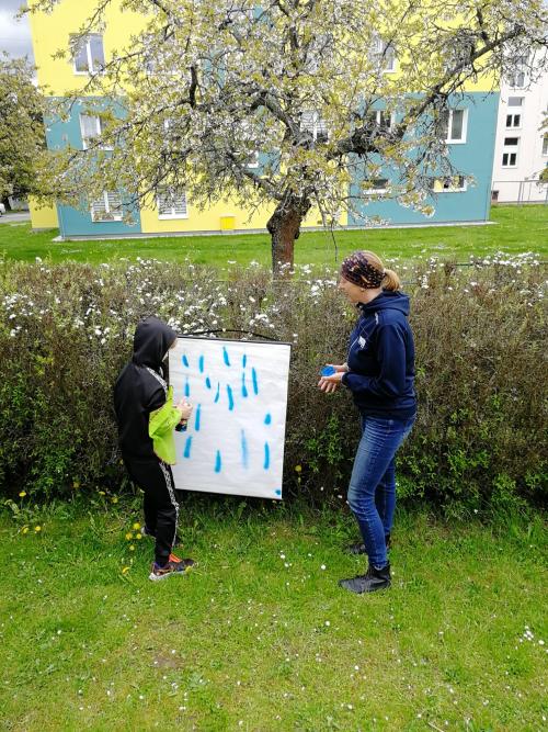 Den matek - Umění na zahradě